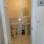 Spacious 5 Bed With Free Parking Holiday home