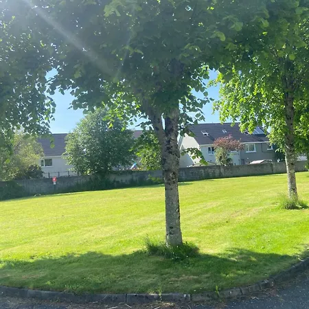 Spacious 5 Bed With Free Parking Holiday home Killarney