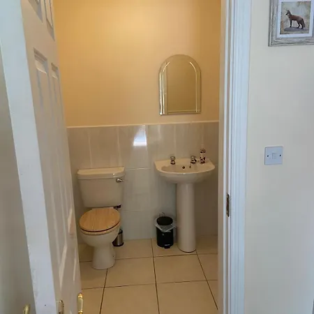 Spacious 5 Bed With Free Parking Σπίτι διακοπών