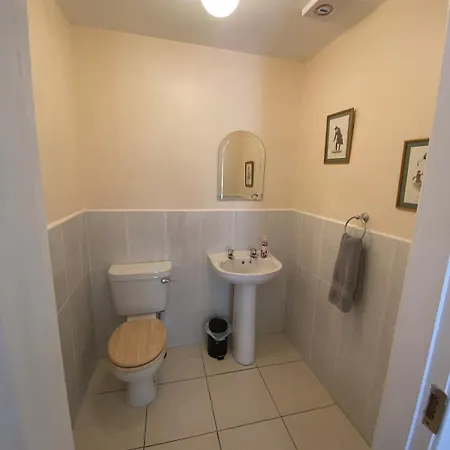 Spacious 5 Bed With Free Parking Κιλάρνεϊ