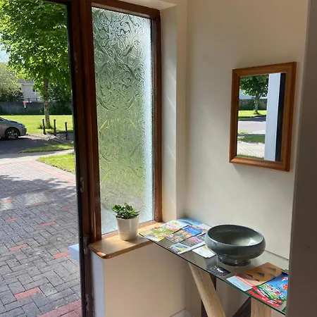 Σπίτι διακοπών Spacious 5 Bed With Free Parking