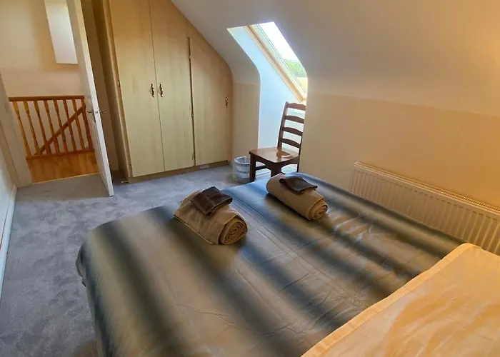 度假居 Spacious 5 Bed With Free Parking 基拉尼