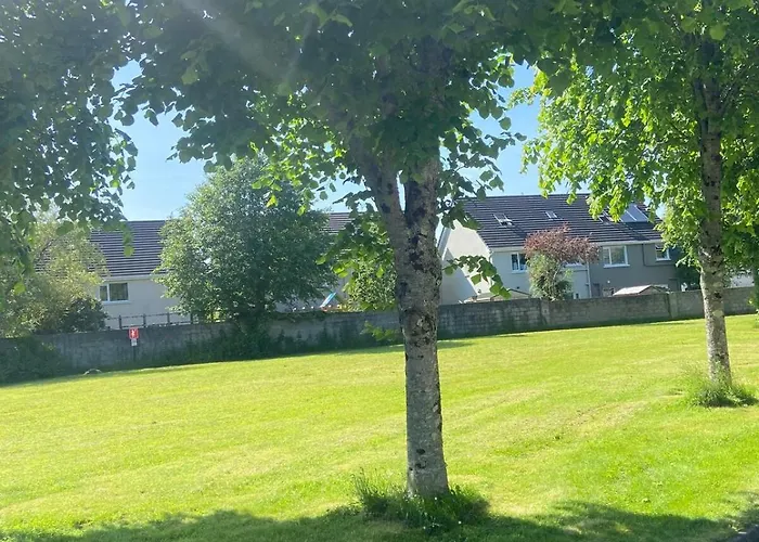 Spacious 5 Bed With Free Parking Holiday home Killarney