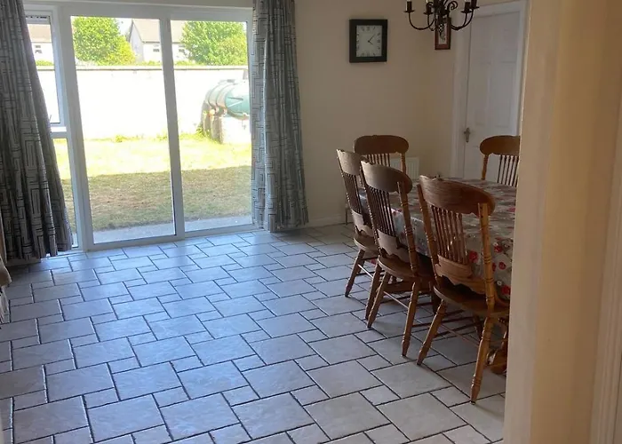 Spacious 5 Bed With Free Parking Killarney