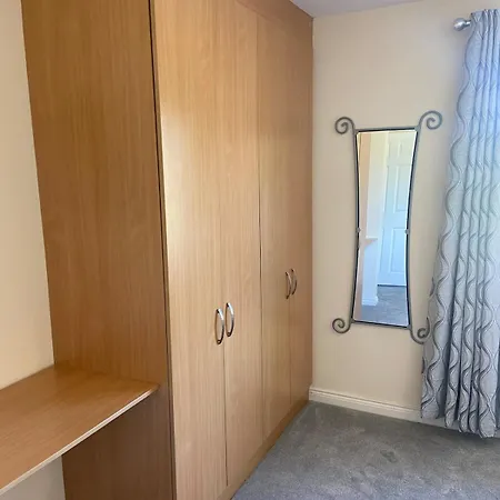 Prázdninový dům Spacious 5 Bed With Free Parking