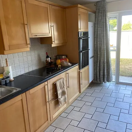 Spacious 5 Bed With Free Parking Prázdninový dům Killarney