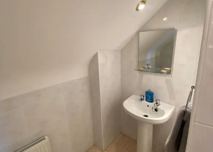 Prázdninový dům Spacious 5 Bed With Free Parking